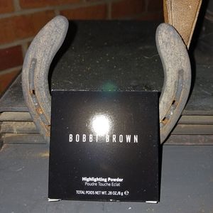 Bobby Brown (Highlighting Powder)
